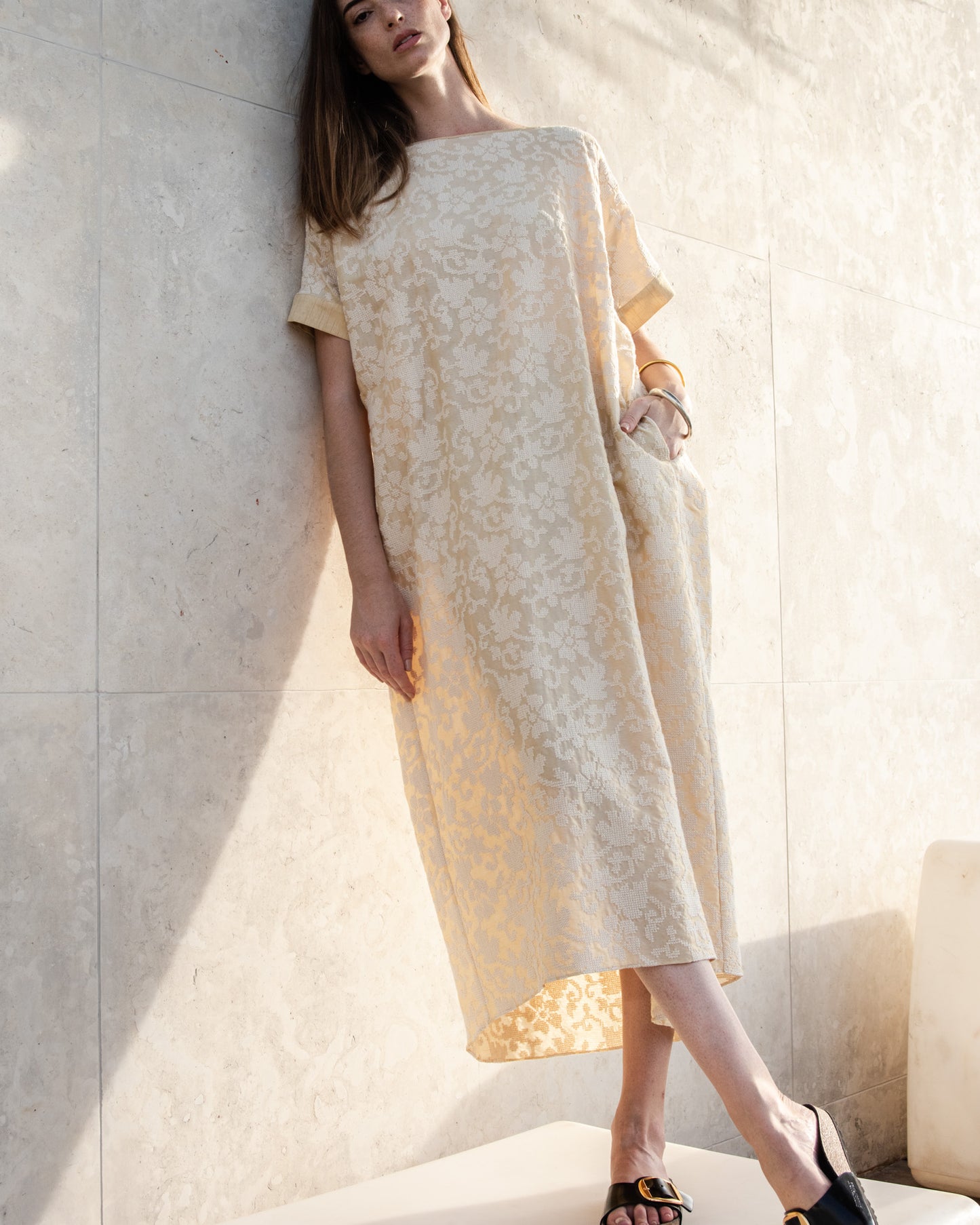 Vestido LA PLAGE seda Mugha bordado Ponto-Cruz