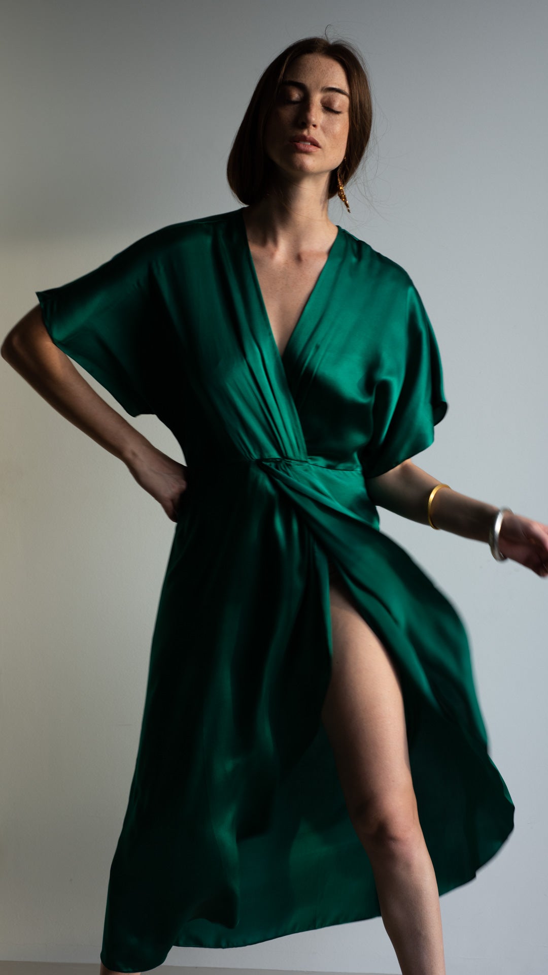 Vestido ATENA Cetim de seda Pura Verde