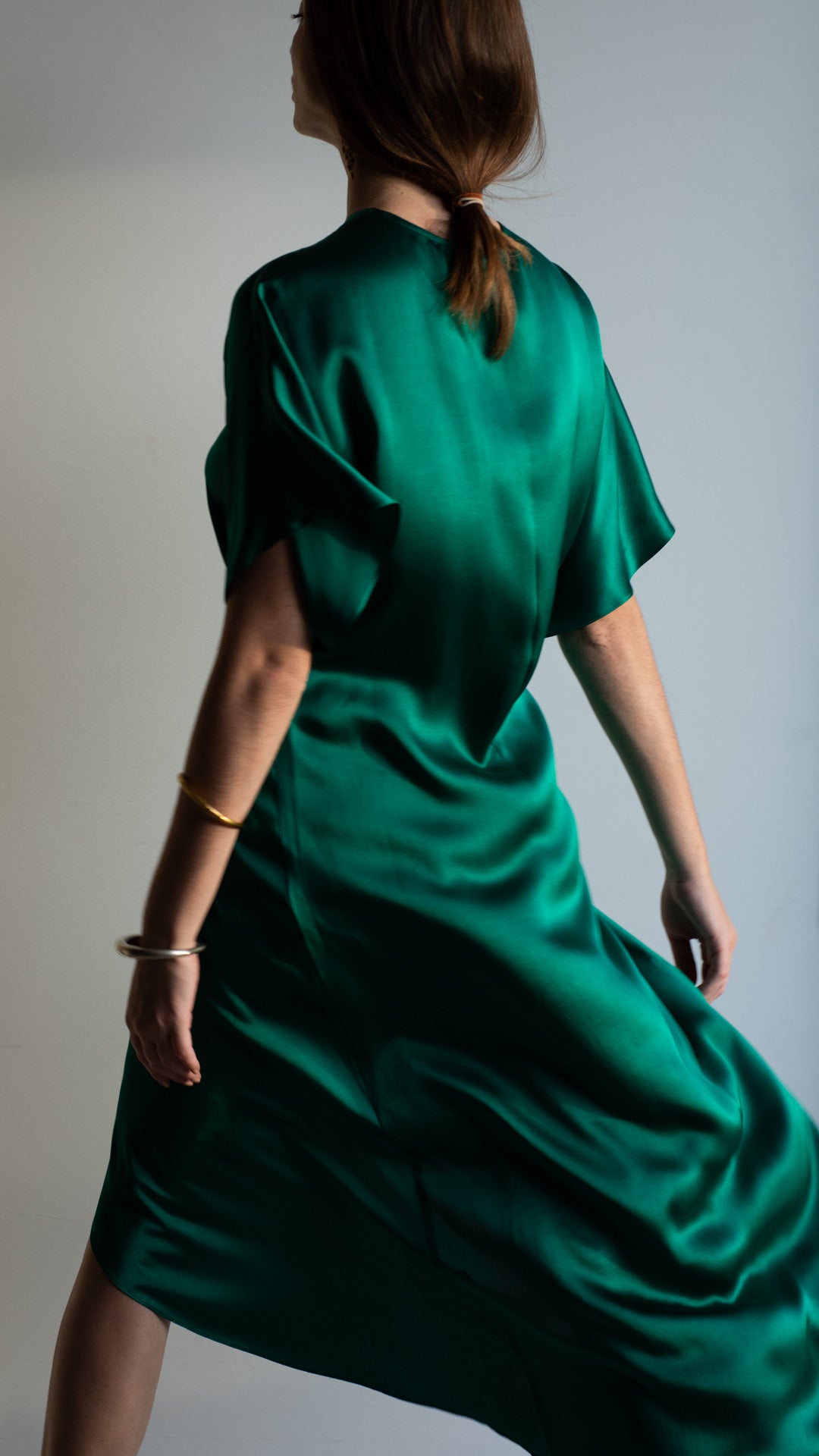 Vestido ATENA Cetim de seda Pura Verde