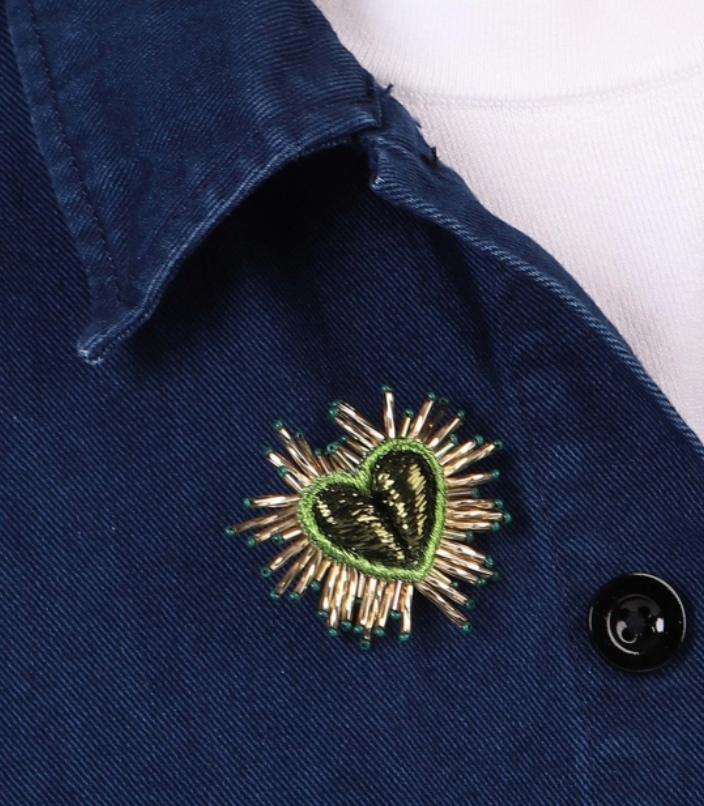 Broche Sparkle Heart preto by Olivia Dar