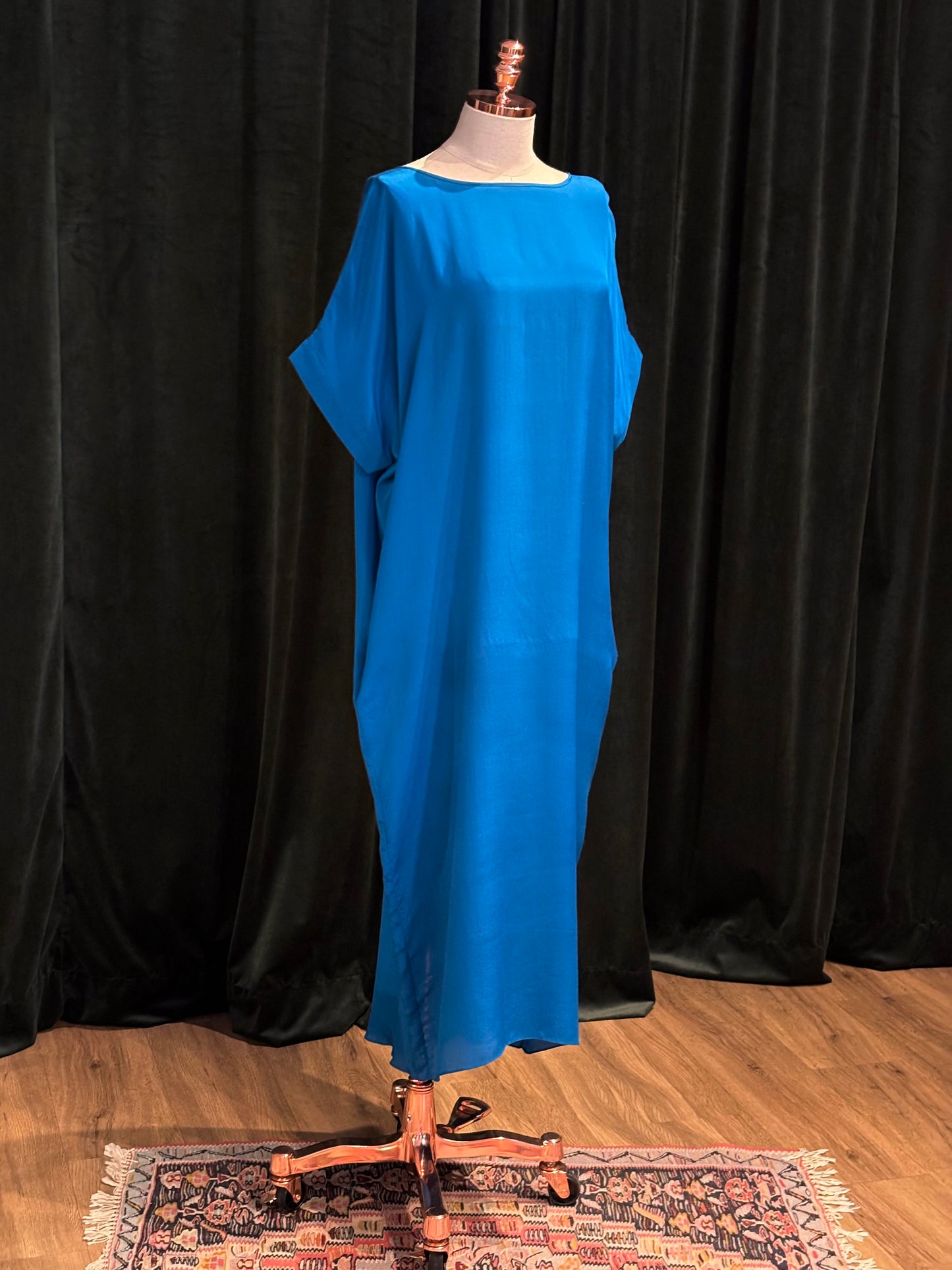 Vestido LaPlage seda azul elétrico