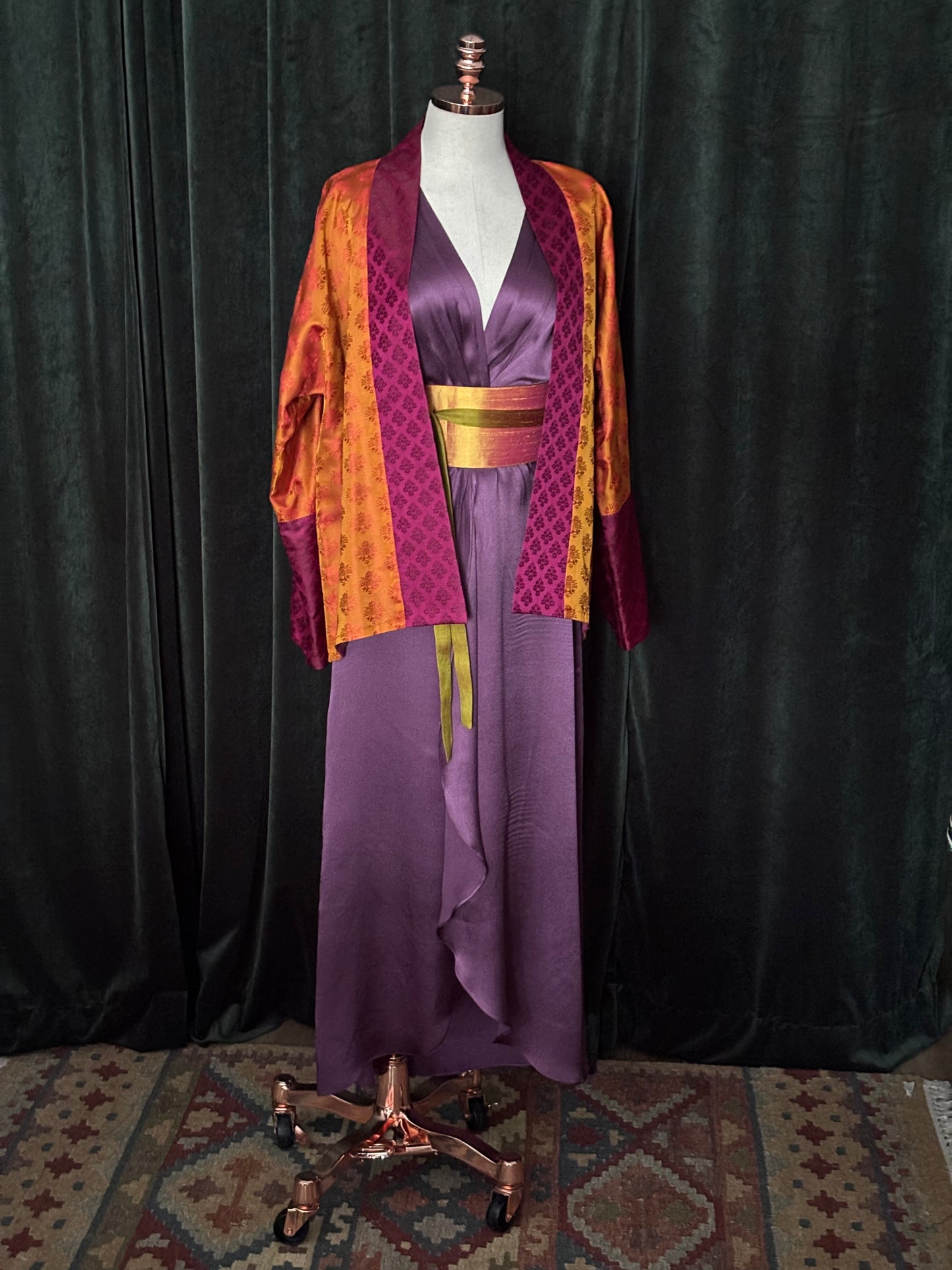 Kimono Seda TANCHOI amarelo ouro e fúcsia