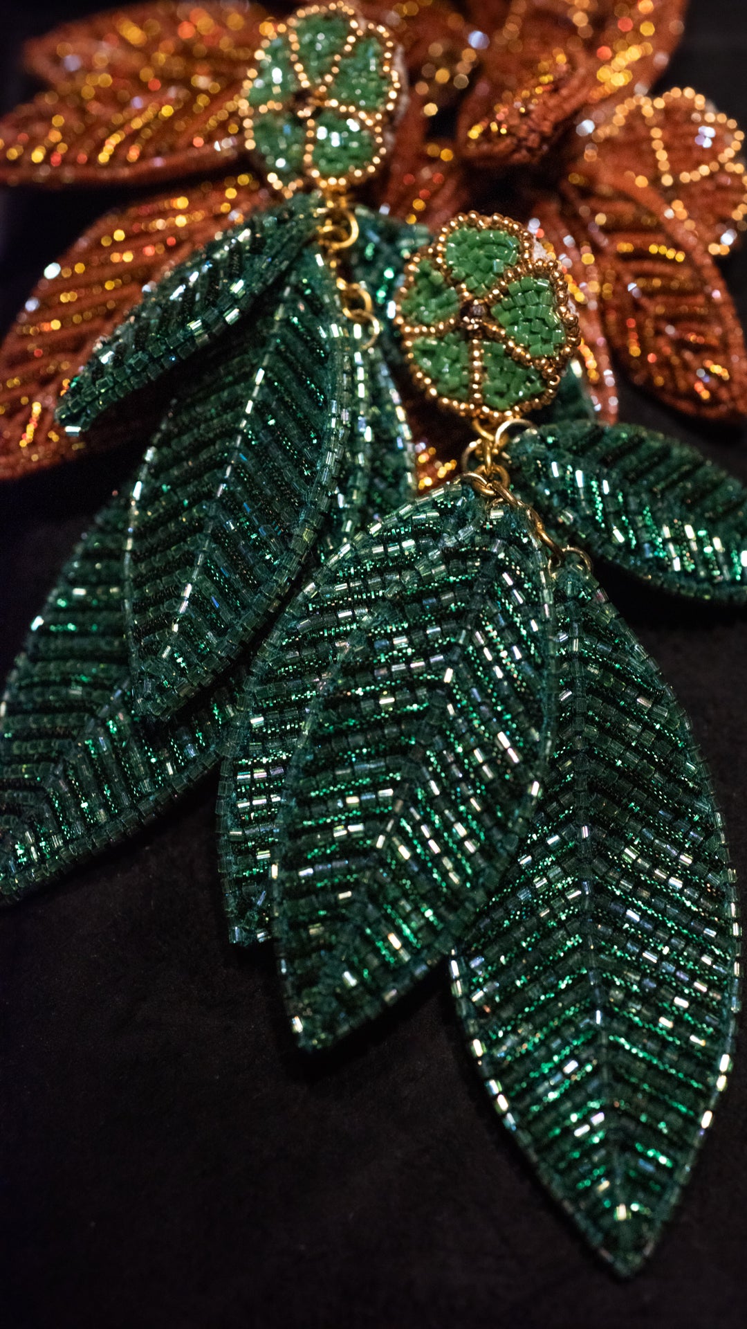 Brinco FOLHAS verde by Olivia Dar