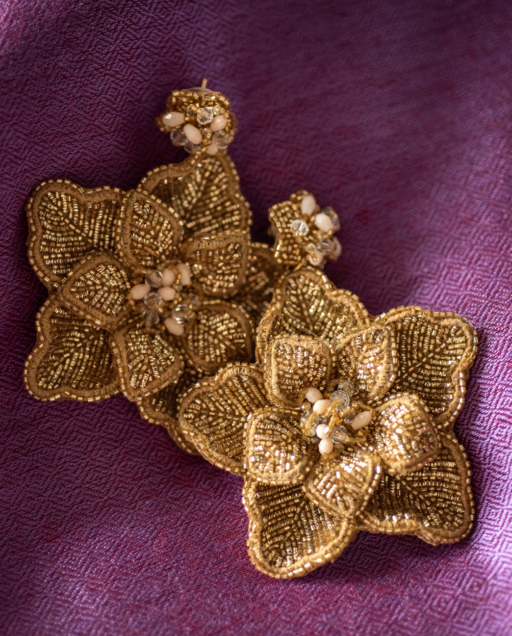 Brinco bordado maxi Flower by Olivia Dar