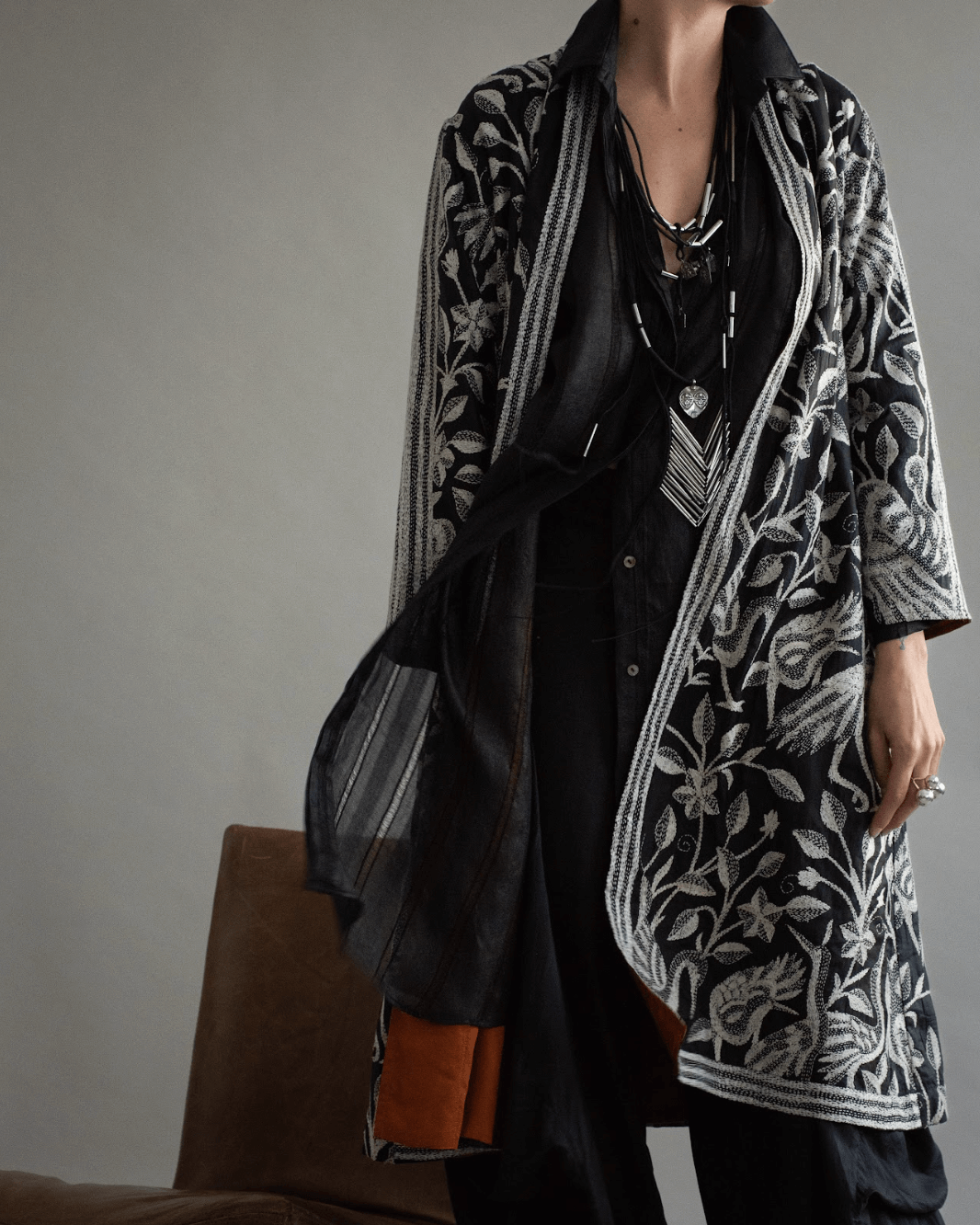 Overcoat KHANTA Seda Bordado