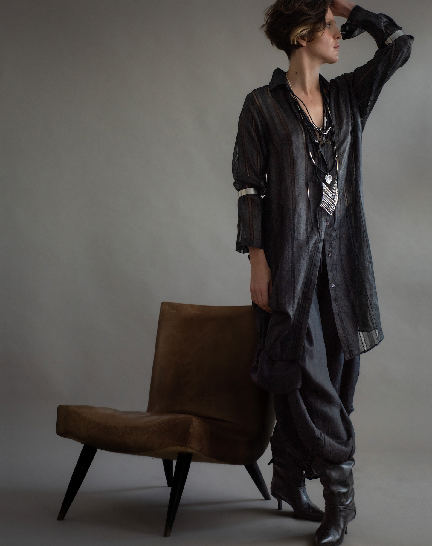 Chemise  seda MUGHA midi preta