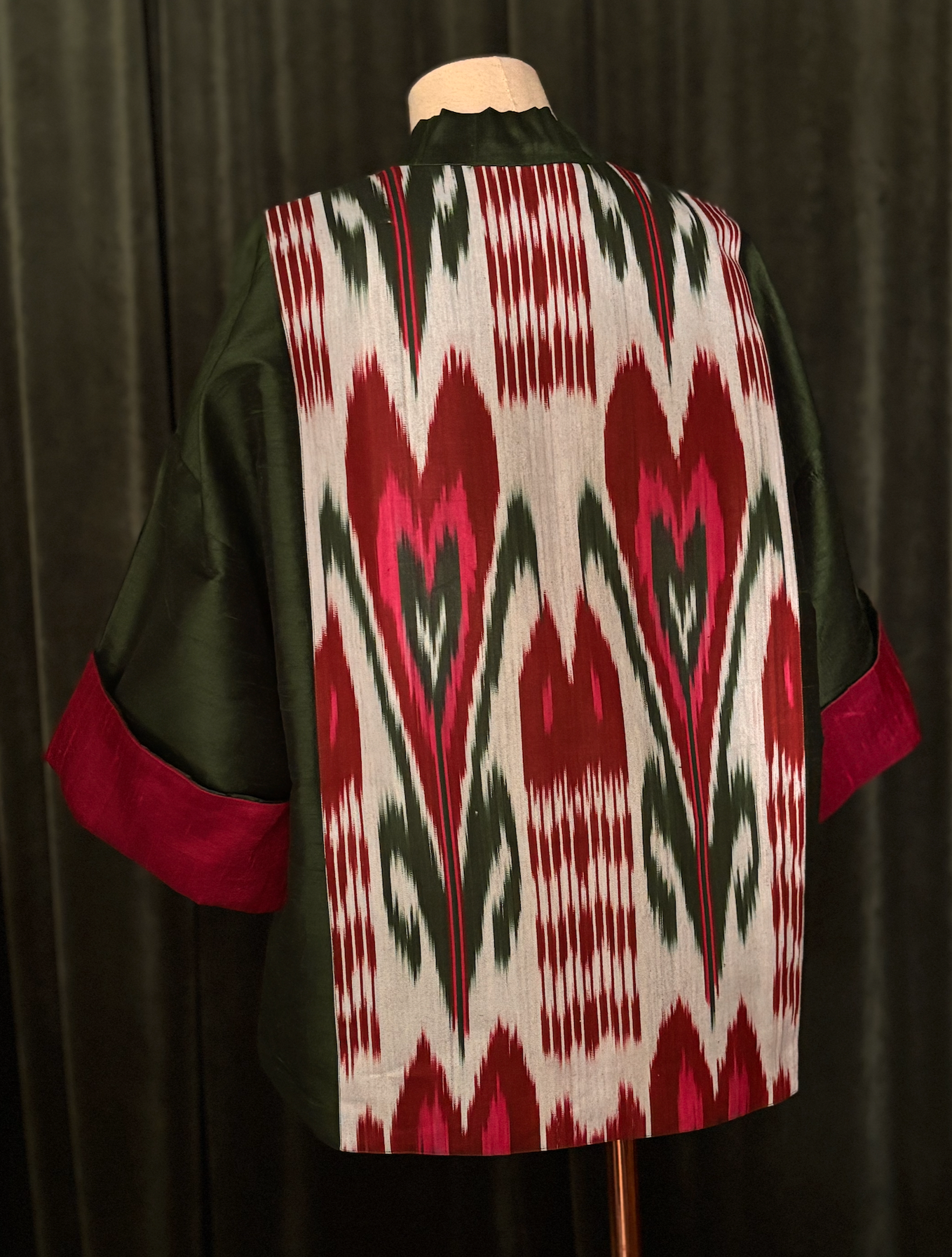 Kimone IKAT USBEKI em seda verde