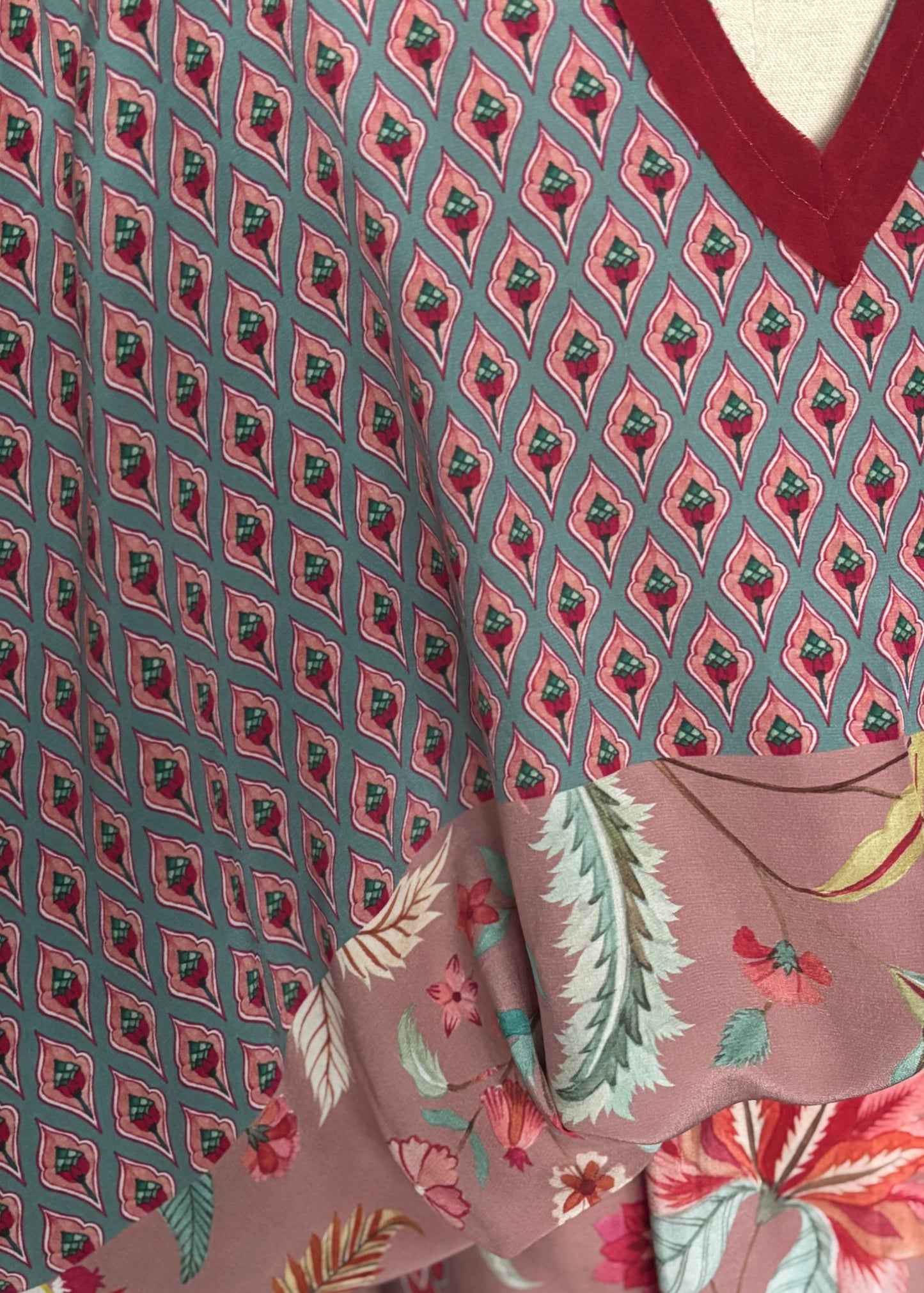 Vestido AMALFI seda pura floral rosé