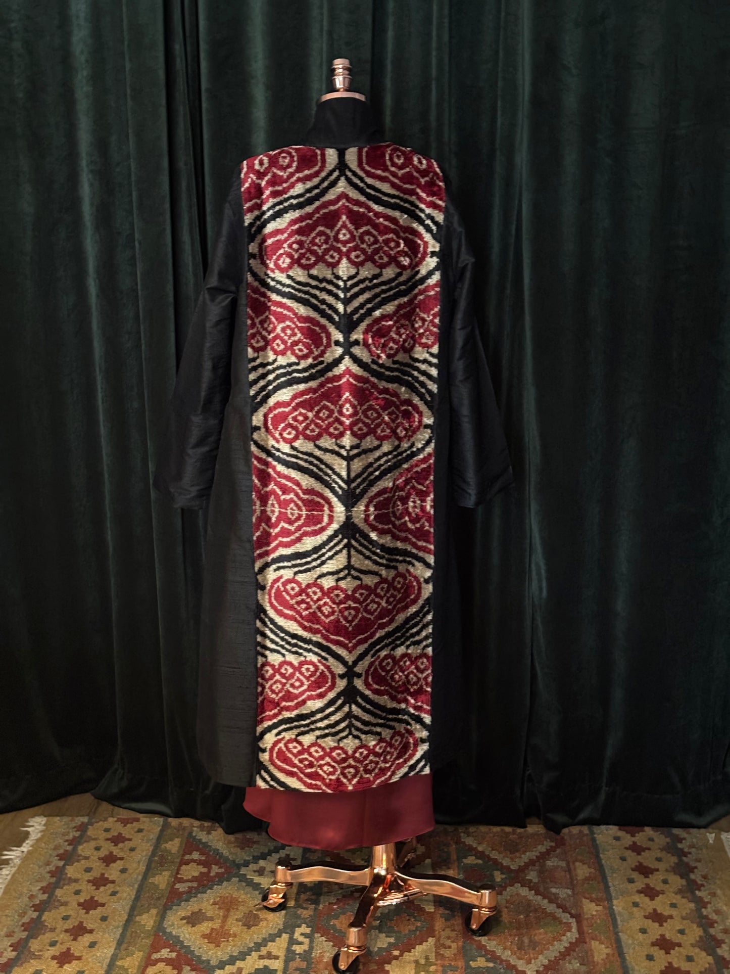 OVERCOAT USBEKI silk & velvet