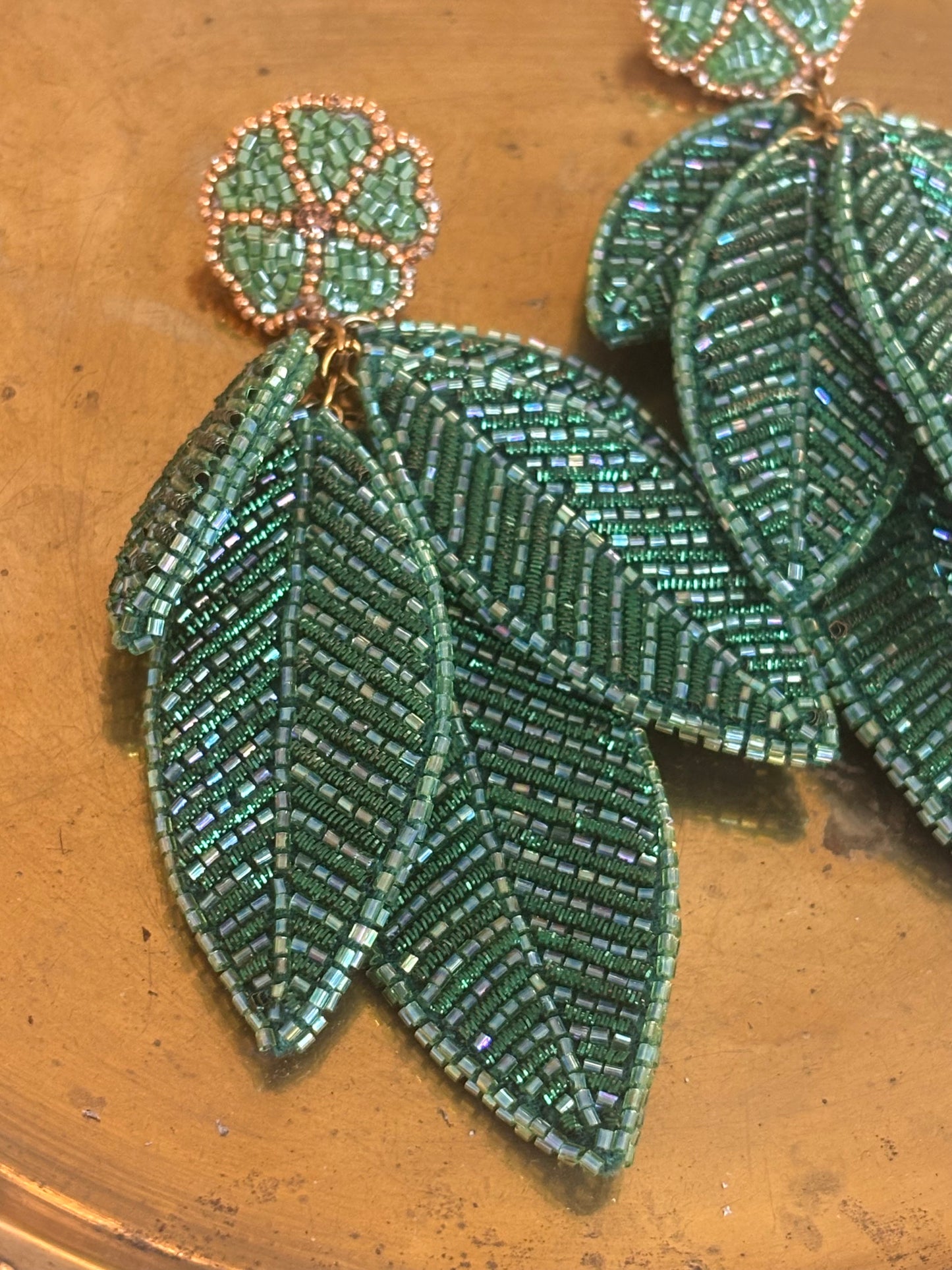 Brinco FOLHAS verde  by Olivia Dar