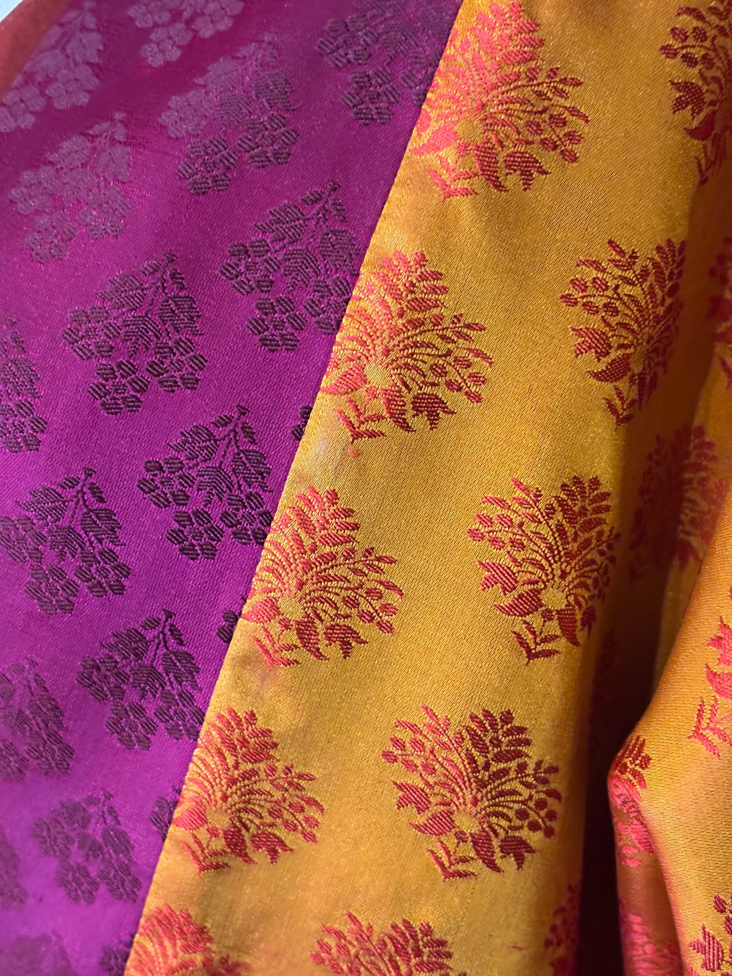 Kimono Seda TANCHOI amarelo ouro