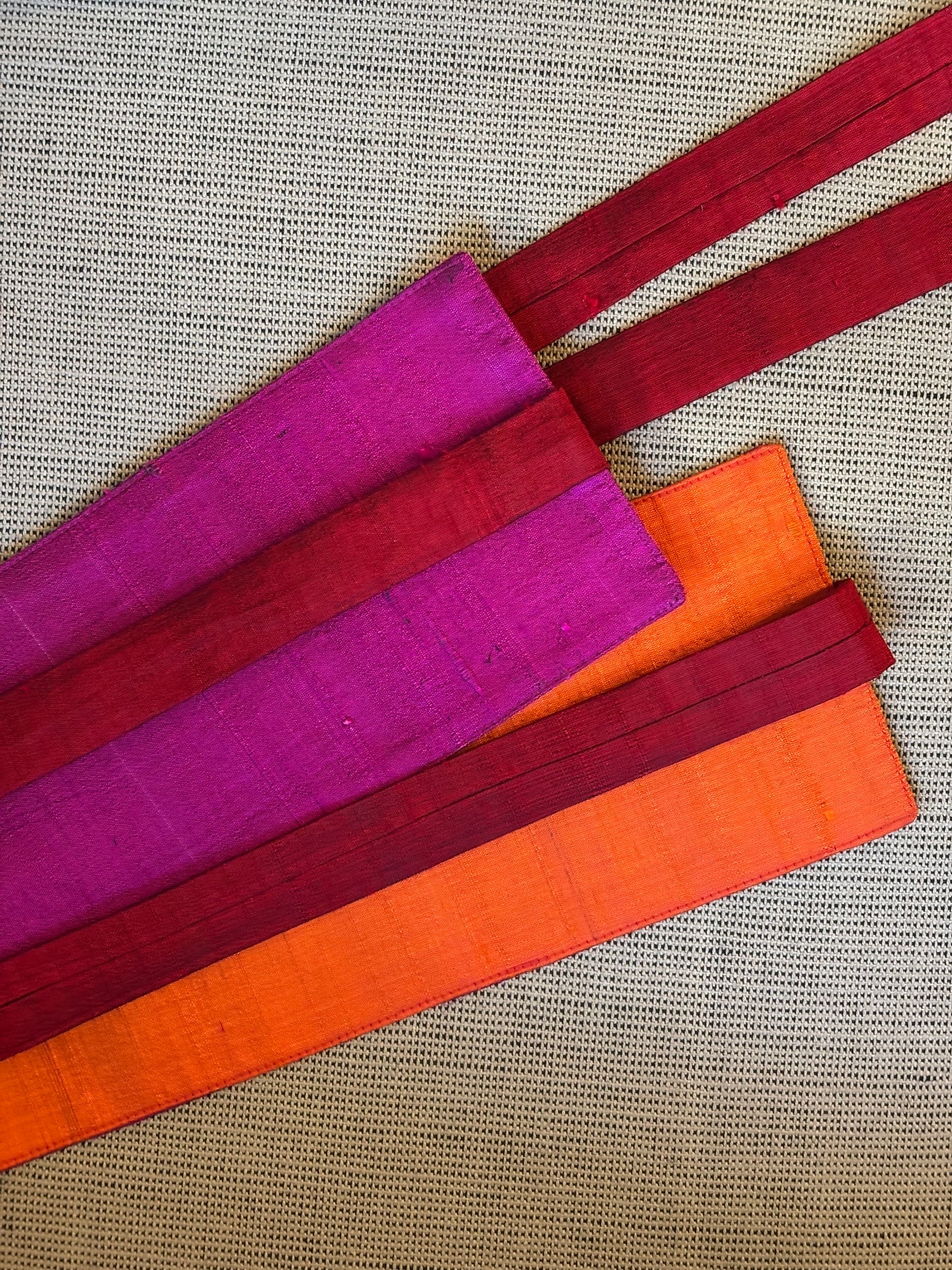 Kimono Seda TANCHOI amarelo ouro