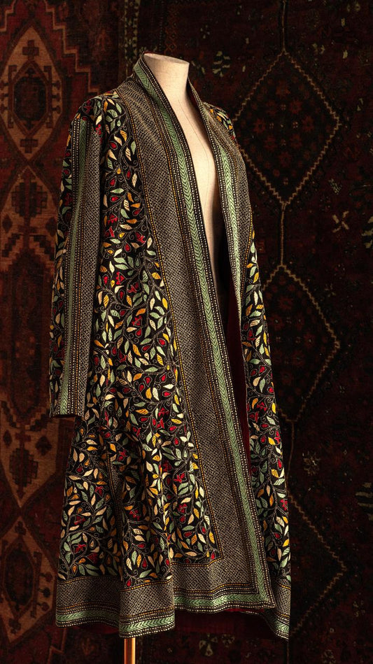 Overcoat KANTHA folhas preto