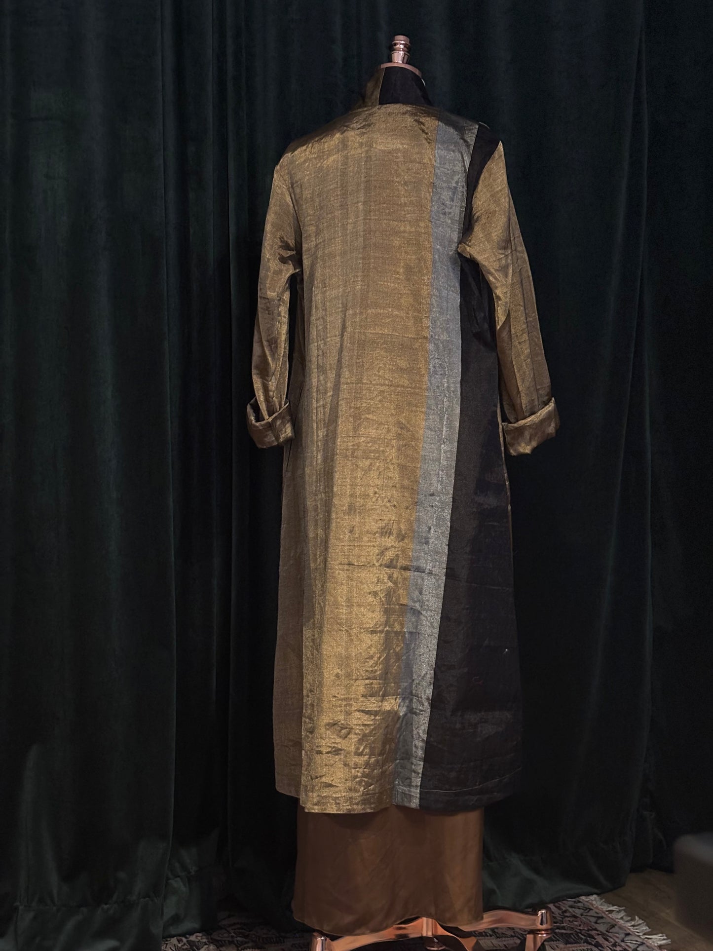 Overcoat BHIKANER silk tissue gold