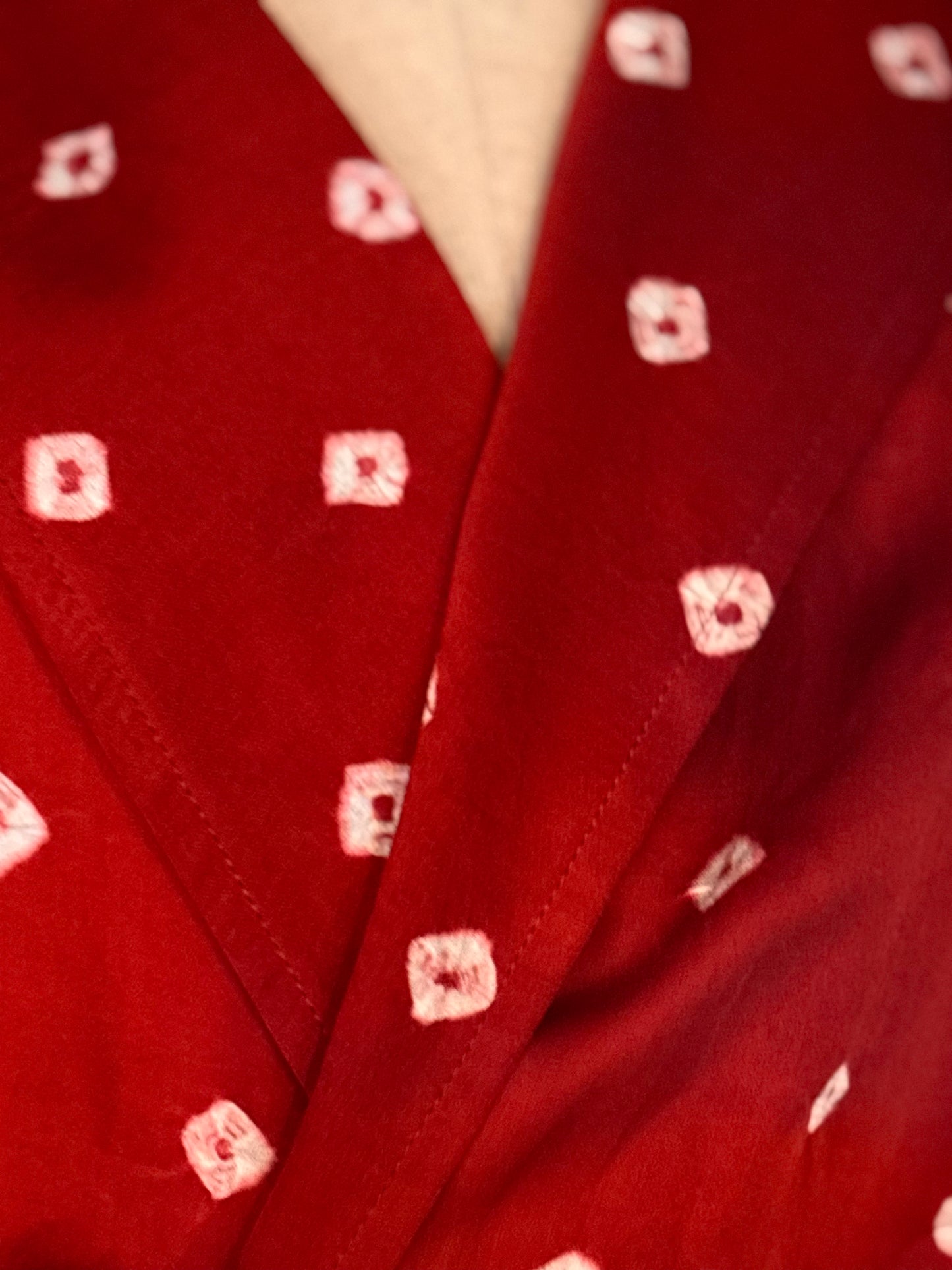 Vestido AMARA cetim vermelho rust