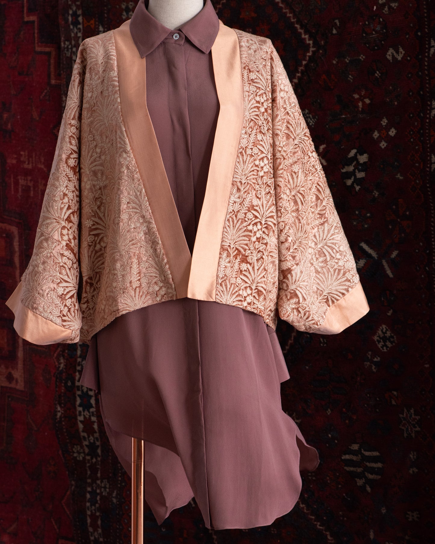 Kimono FERGHANA veludo bordaddo rosé