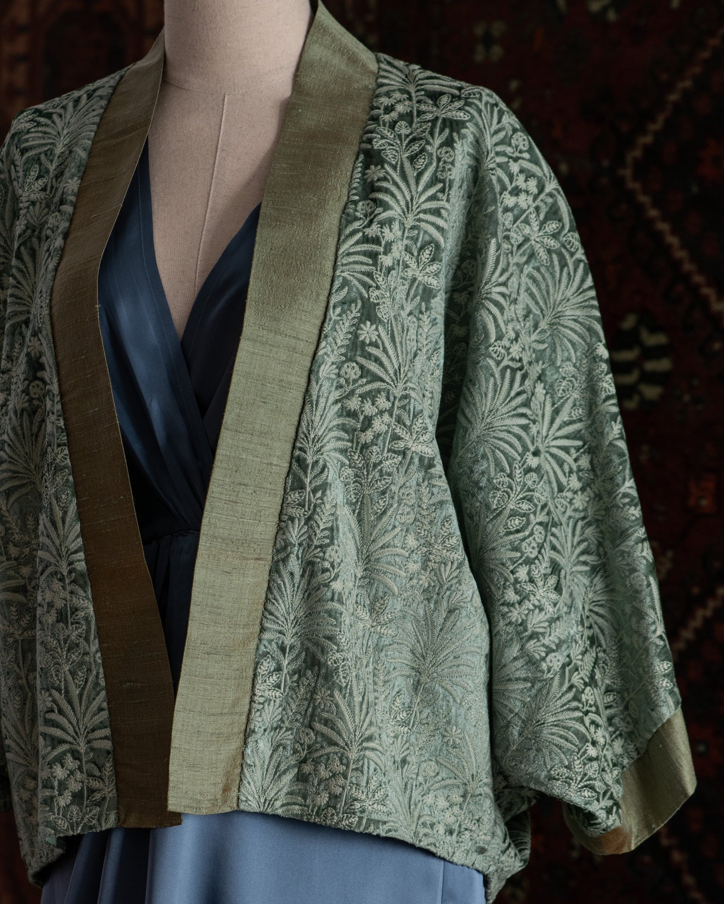 Kimono FERGHANA veludo bordado verde